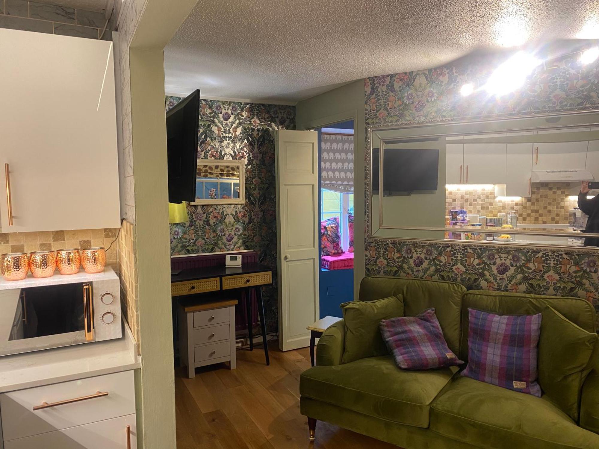 Quiet Lower Floor 2 Bed City Apartment With Private Patio Garden Bath Kültér fotó