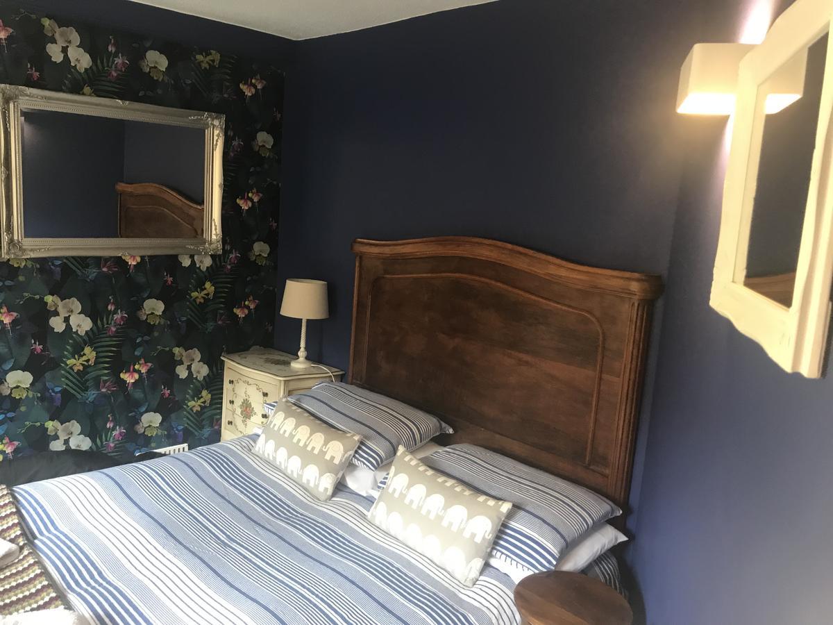 Quiet Lower Floor 2 Bed City Apartment With Private Patio Garden Bath Kültér fotó
